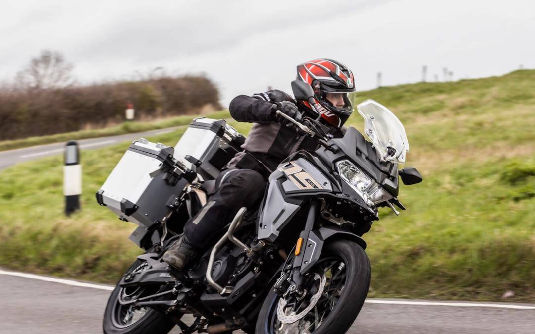 外媒试驾评测无极650ds_搜狐汽车_搜狐网