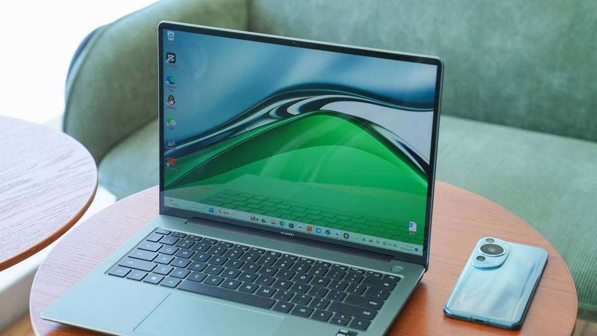 华为matebook 14s 2023体验:当轻薄本兼顾高性能,移动办公新选择_屏幕