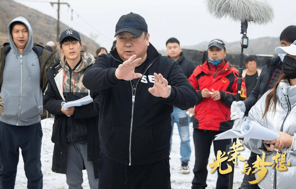 劝王彤:现在有些年轻女演员,为了上戏胆子大得很,你可要把丈夫看紧点