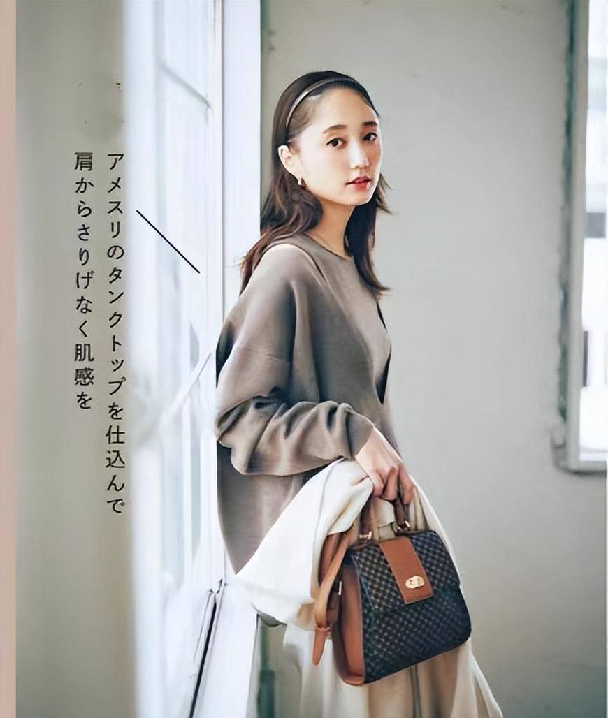 很多人穿的"卫衣"土土俗气!不懂这3大流行元素,凭什么好看?