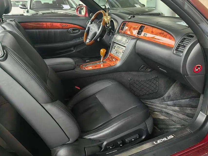 太稀有,曾经百万级敞篷跑车,雷克萨斯sc430,现在值几个?