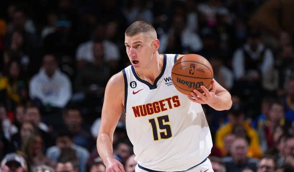 詹姆斯和浓眉不能同时爆发!湖人无奈以103108不敌掘金_默里_比赛_得分