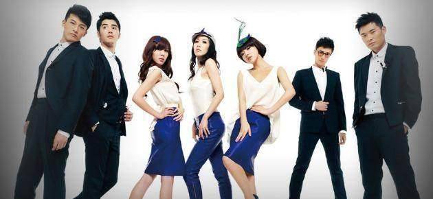 不过这么厉害的大师被"福一辉"一脚就踢成内伤了,在他调"真气"的时候