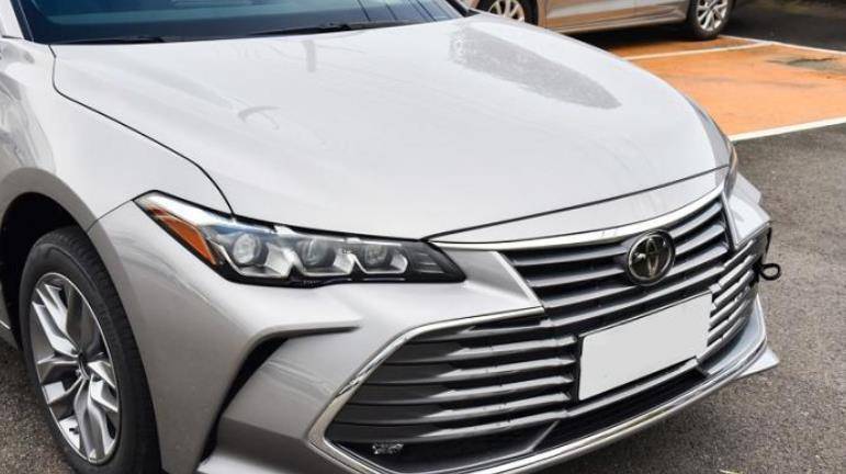 一汽丰田2023款"亚洲龙"亮相,外观撞脸雷克萨斯,尺寸加长!