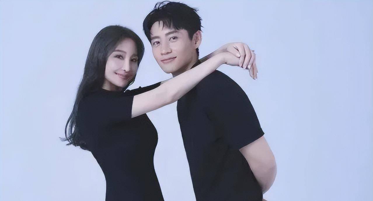 结婚3年,再看魏晨和于玮,到底有多幸福_鹿晗_工作_因为