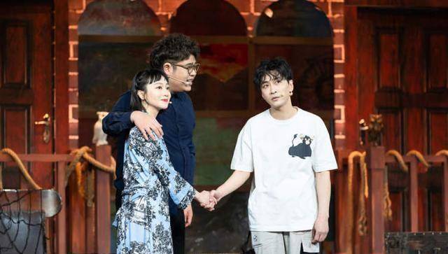 《欢乐喜剧人》半决赛:秦霄贤获栾云平助阵,欧弟模仿跳《莲》_张开人