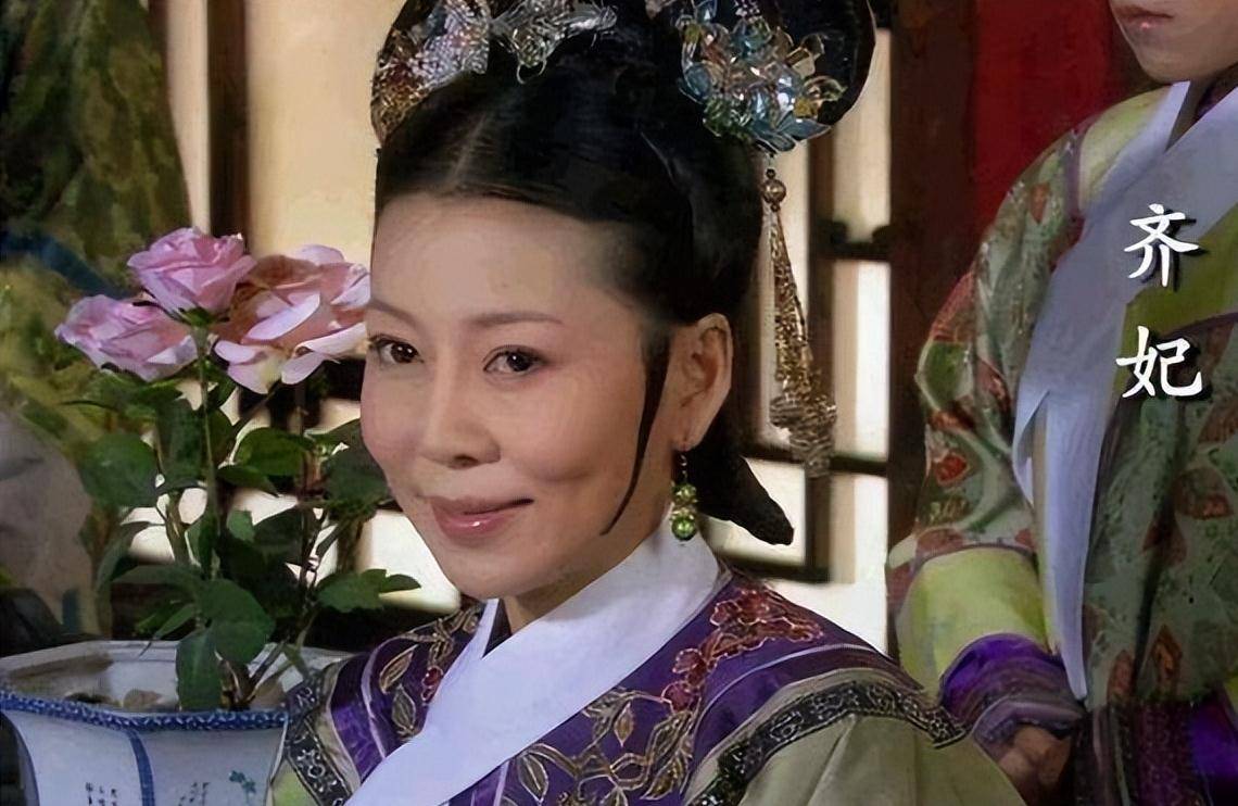 陈建斌《甄嬛传》11年,9位皇妃变化大,保养最好的是张晋老婆