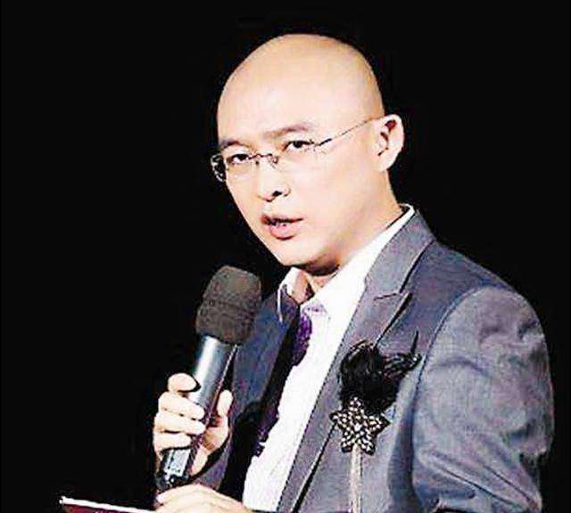 《非诚勿扰》孟非不可或缺,曝网友贴心让坐着主持,你认可吗?