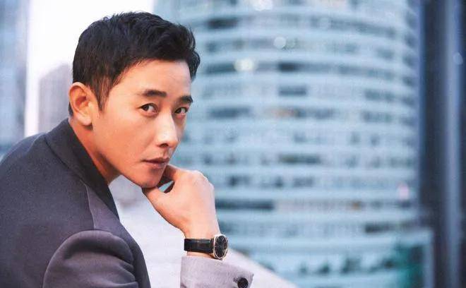 41岁罗晋号称中年流量天花板,引发争议上热搜,你怎么看_角色_剧中