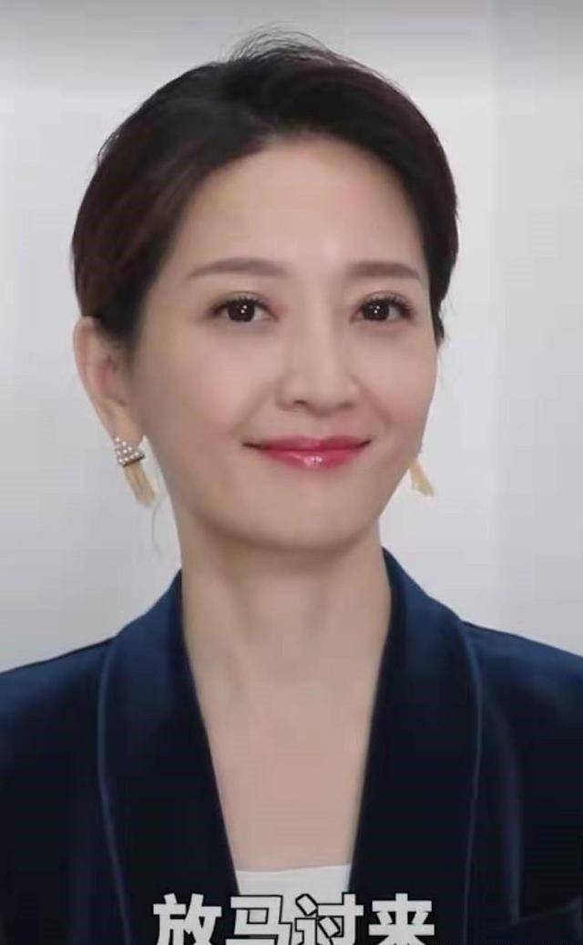 财经一姐谢颖颖,颜值依旧,完全看不出年龄,果然是岁月的宠儿_福建省