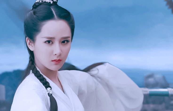 《青簪行》杨紫被拍现身医院,离开剧组深夜返京,准备做全面检查_北京