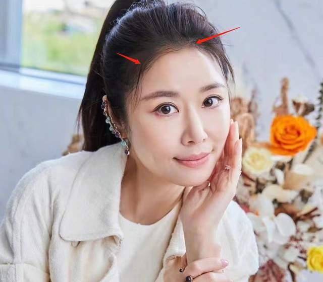 46岁林心如无滤镜生图,眼神灵动满脸胶原,不输同场小花小鲜肉_面部