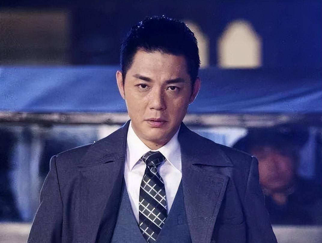 傅程鹏前妻程愫:花21年捧红丈夫却被抛弃,分手后逆