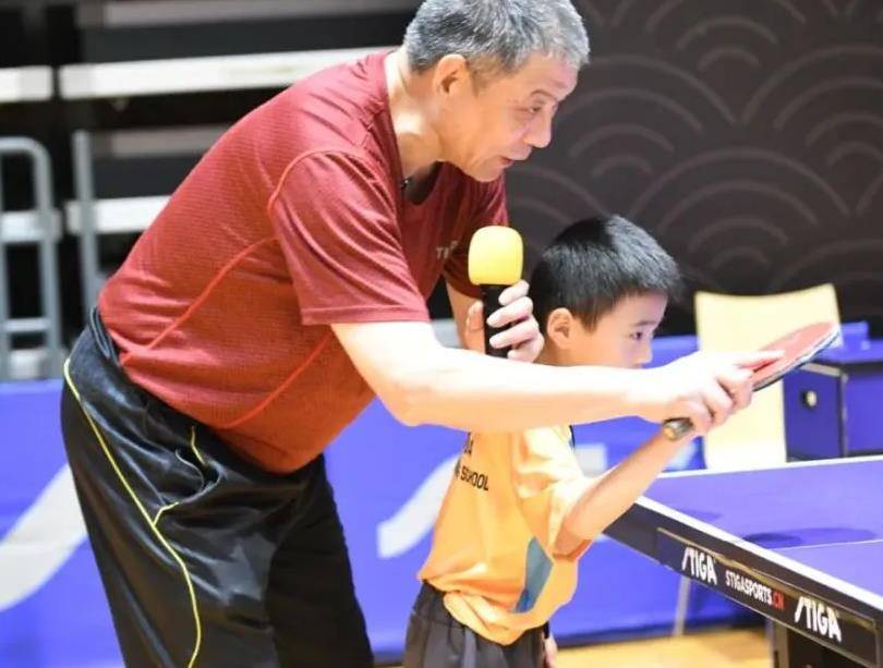 李晓东不是一个伟大的教练,因为他的女儿也是一名伟大的乒乓球运动员