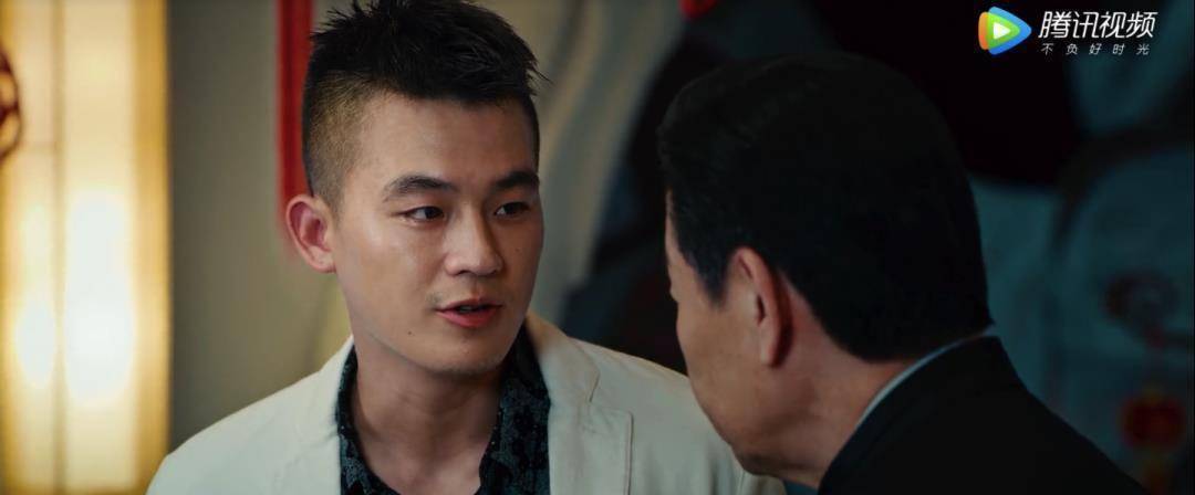 《黑白禁区》丨毒枭女儿恋爱脑?