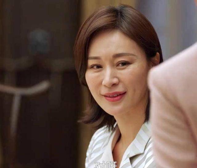 文洁竟是包总学妹,直接签约又立战功,注意小金眼神_雷蒙德_宋倩_职场