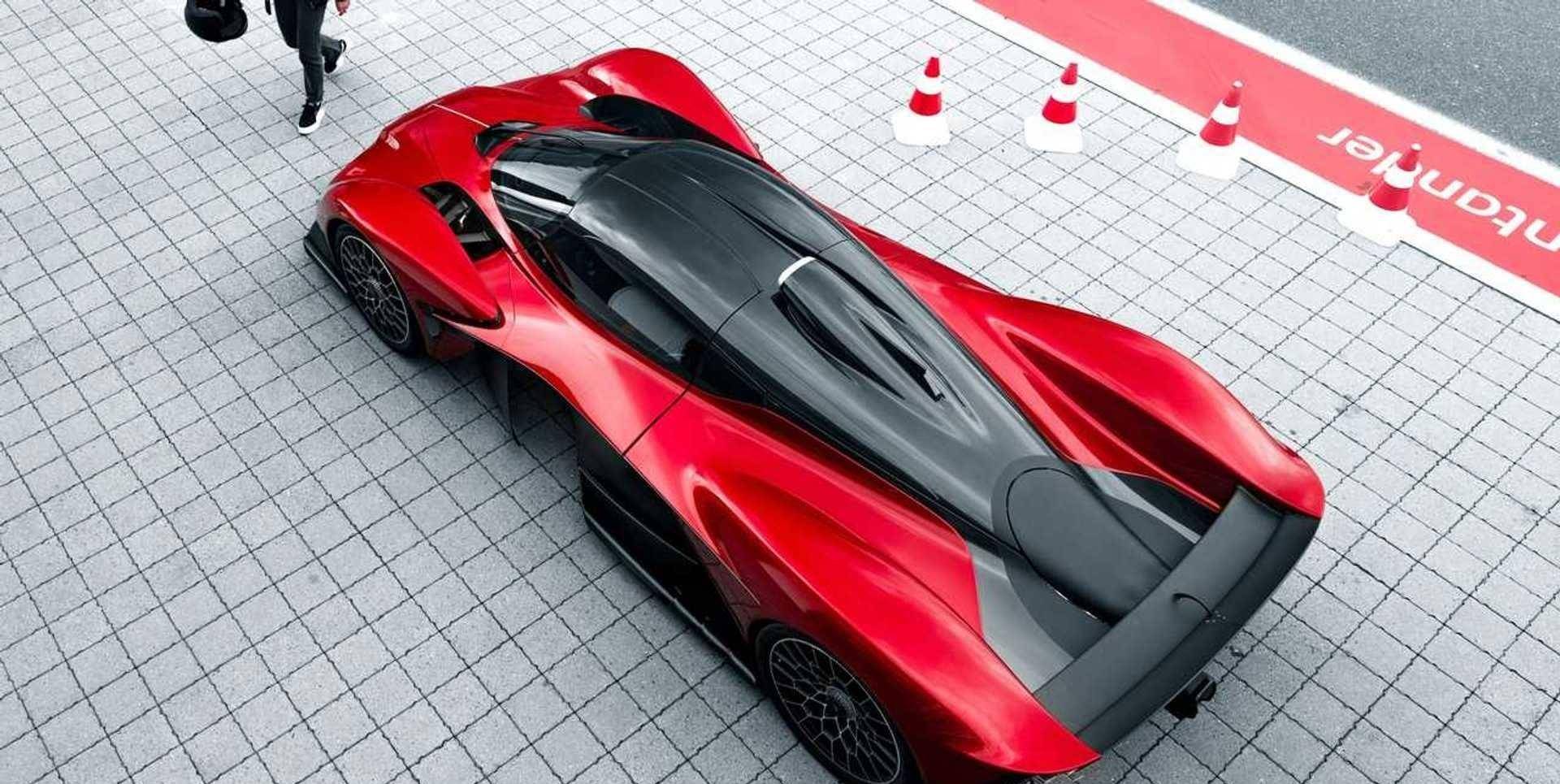 阿斯顿·马丁女武神科幻超跑,搭载1100-hp v12发动机,超凡动力_搜狐