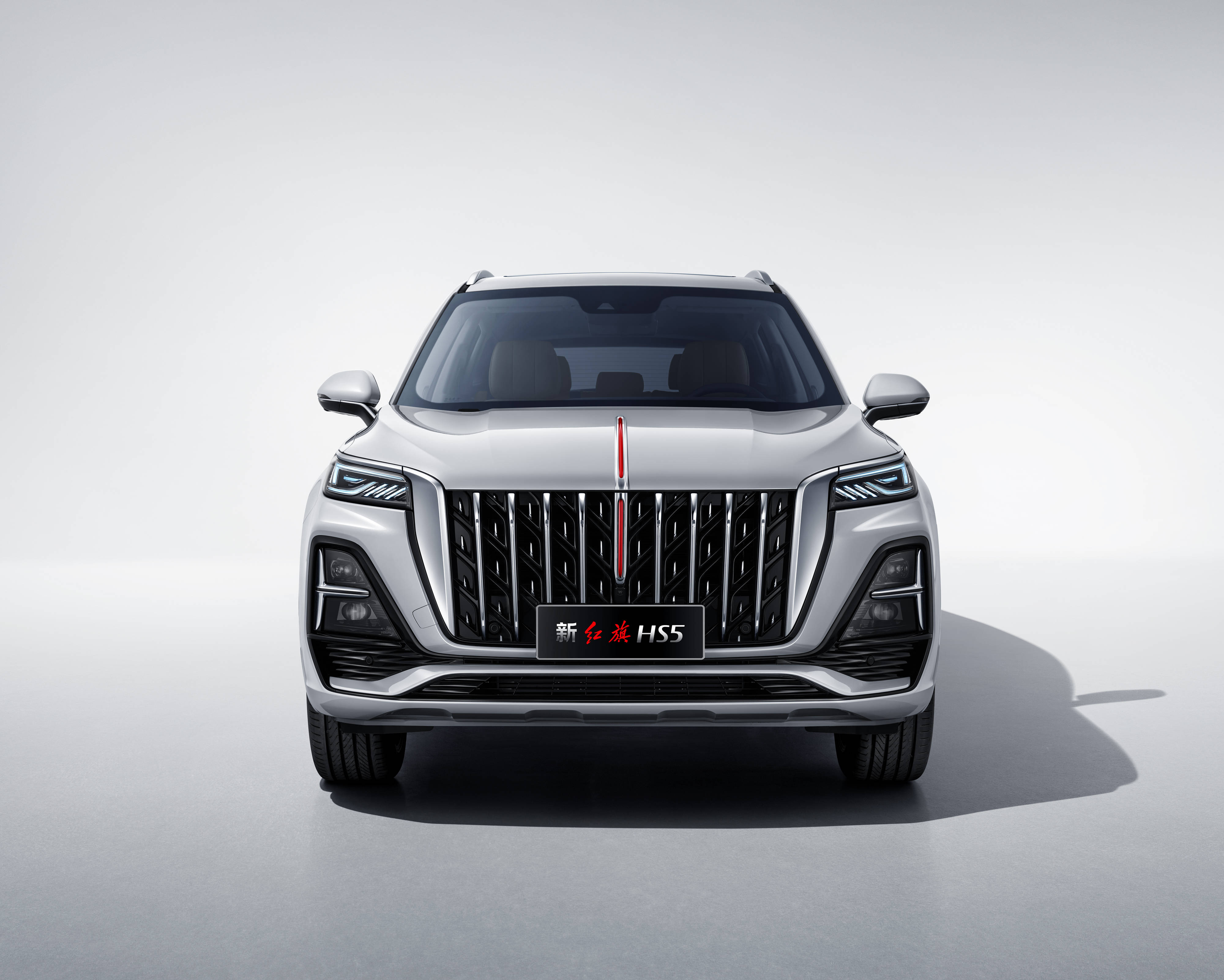 国产又一"黑马"车型,252匹马力,好看还不贵