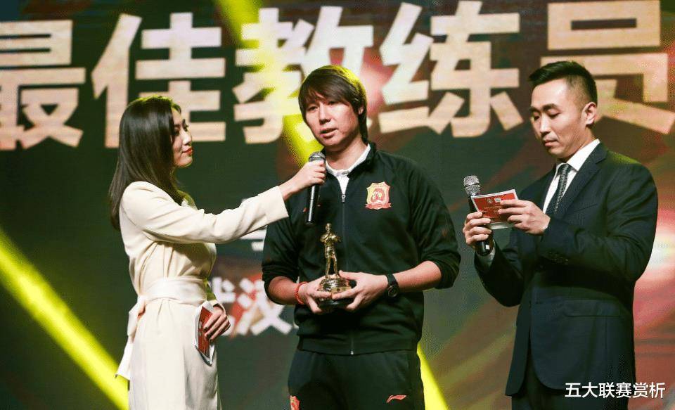 李铁的案子被推翻了,女子携2.