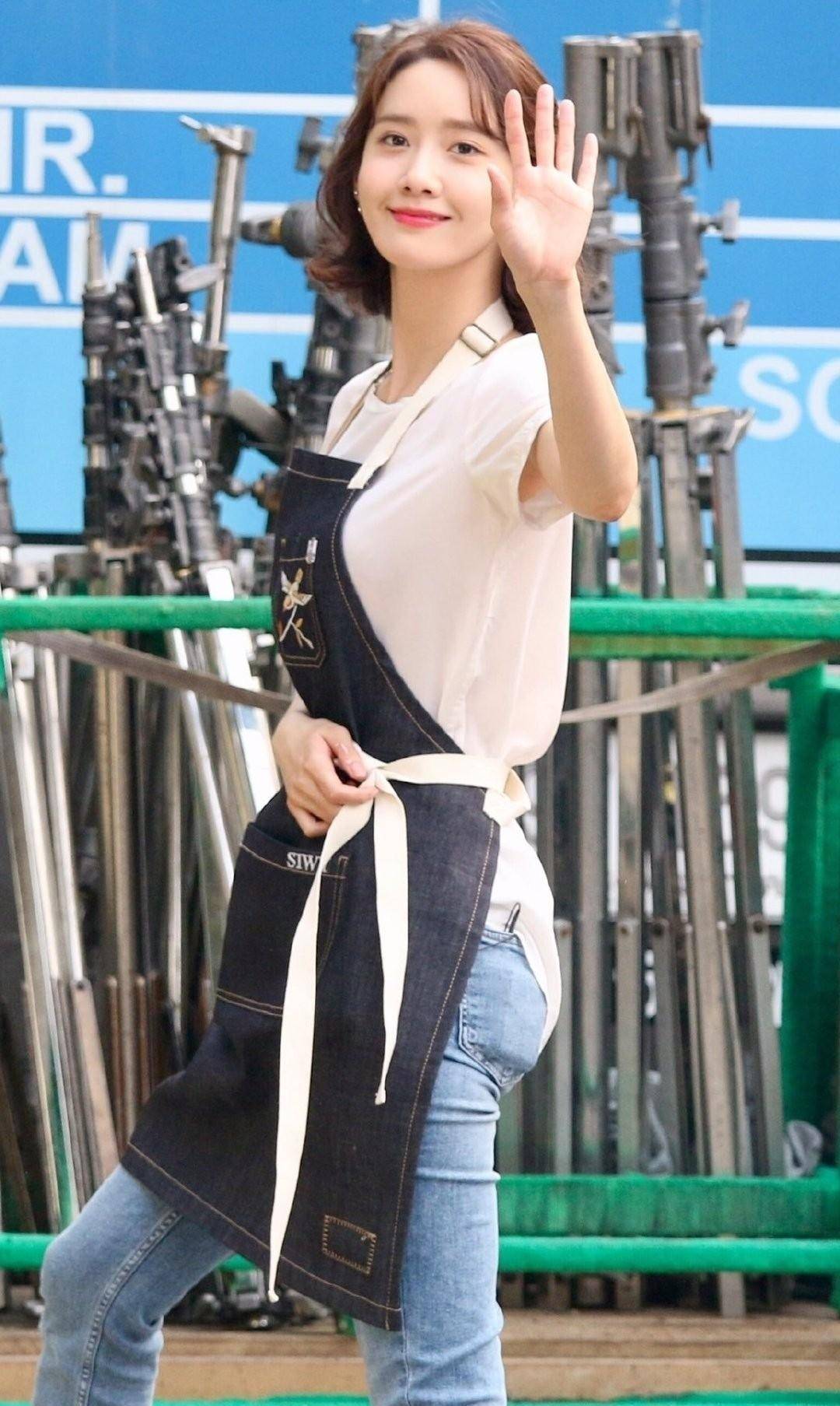 林允儿的穿衣能力可不是随便说说的,最近私服的款式出乎意料的漂亮