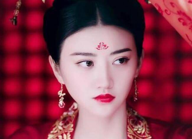 10大美人花钿妆,杨蓉赵丽颖热巴林心如杨幂刘涛,谁惊艳眼球?