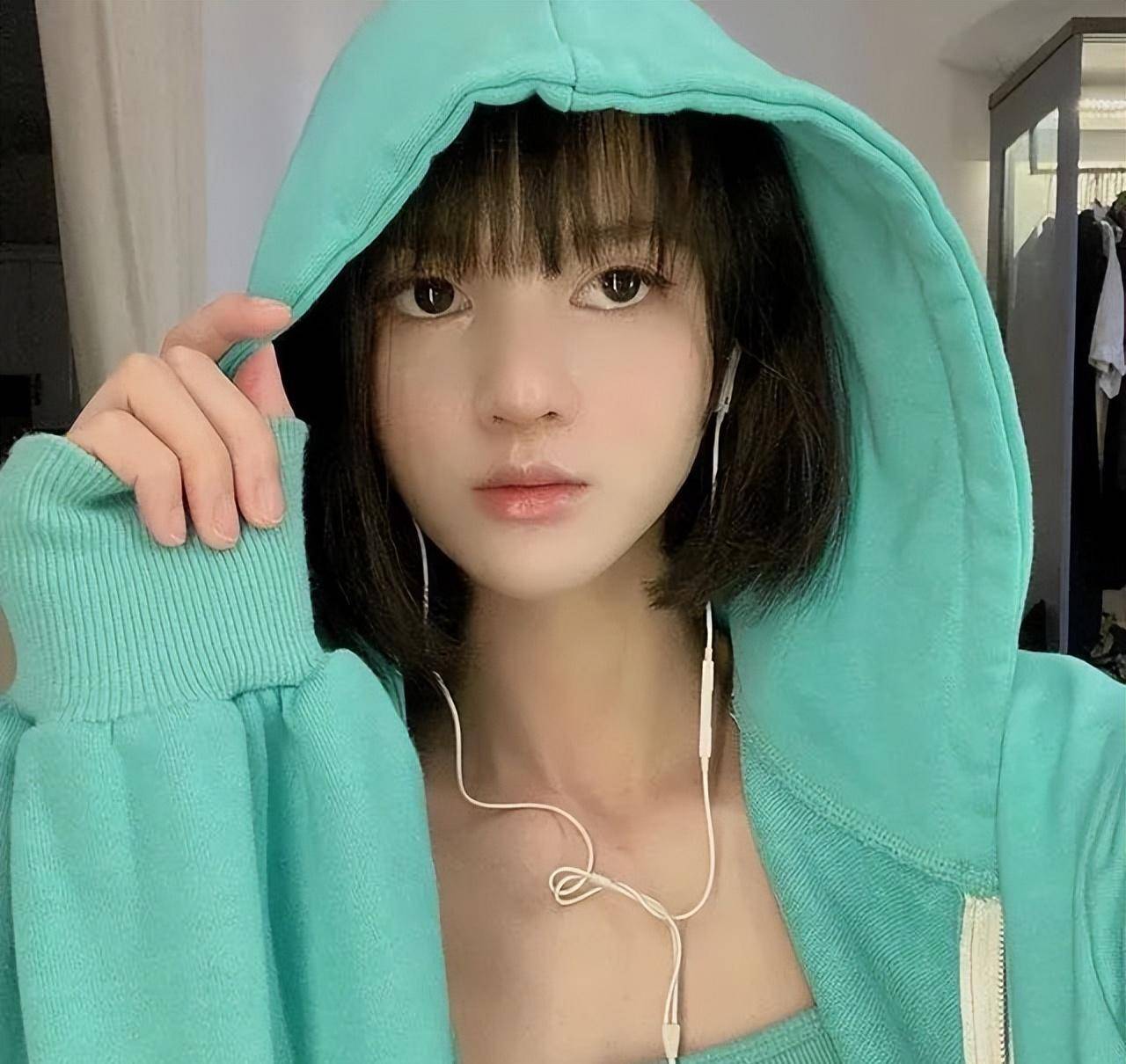 零死角女神:chin国外超人气正妹网红chin(vo ngoc tran),在高中生时期