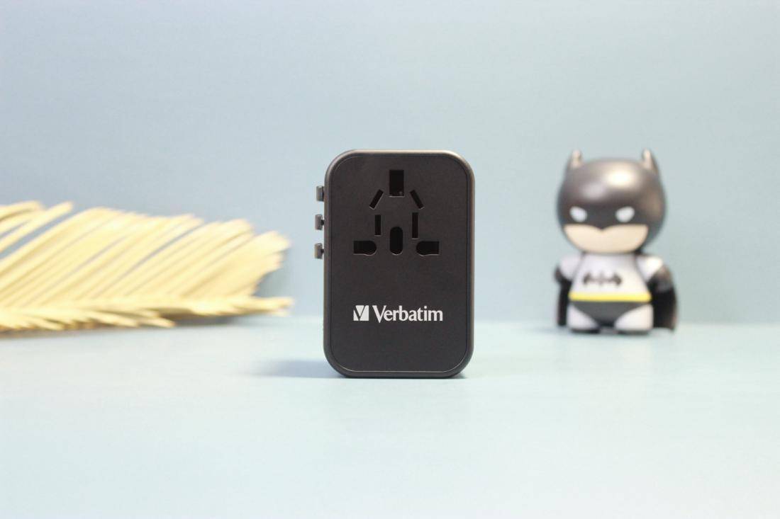 出国旅游手机充电器插头不匹配?威宝65w旅行转换快充插头来帮你