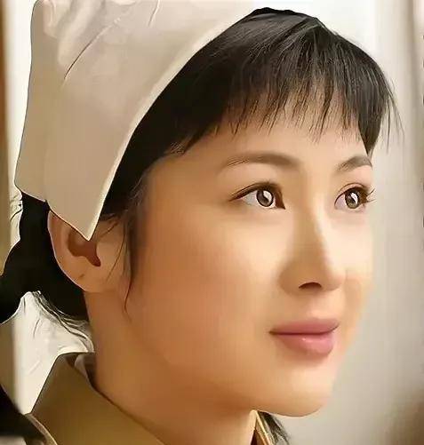 2005年《亮剑》剧组找上她时,童蕾十分激动,为了这个角色,她准备了