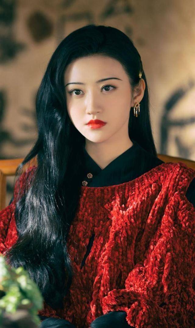 16岁的景甜刚走出校门,就被一辆车牌为"9988"的奔驰车主相中_张继科