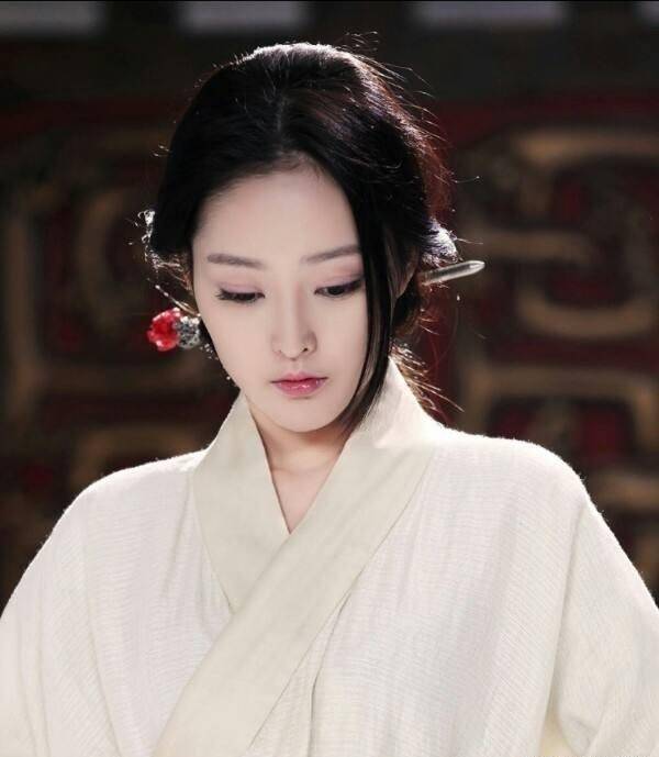 《兰陵王妃》播出5年,剧里7位女演员中有富察贵人,还有美模始祖
