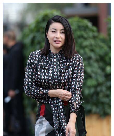 北京有"四合院"的5位明星,一个比一个厉害,李成儒紧挨着故宫_王刚