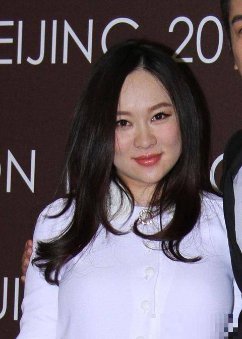 照片靠p图拯救,到了视频中就"原形毕露"_霍思燕_红豆_东西