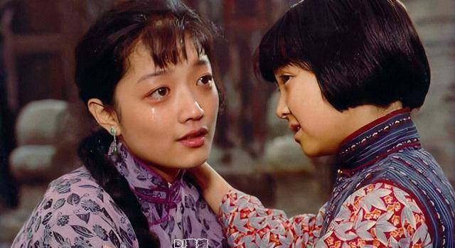 张闽的母亲罗静宜也曾在《舞台姐妹》等电影中出演角色.