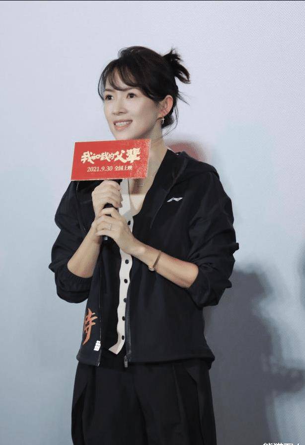 章子怡穿双余古装,比辫发更受女星欢迎,网友:顶不住_五官_高跟鞋_头发