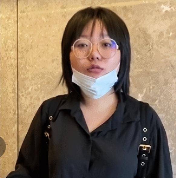 赚再多的钱,出再大的名,也"救"不了李雪琴_李诞_观众_母亲