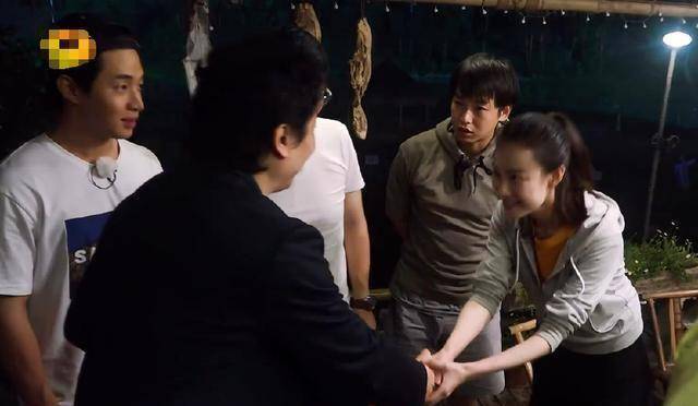 见前辈不主动打招呼,黄渤一语道明真相_倪妮_吕思清_黄磊