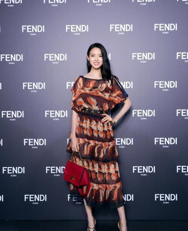 182的张梓琳腿是有多长?