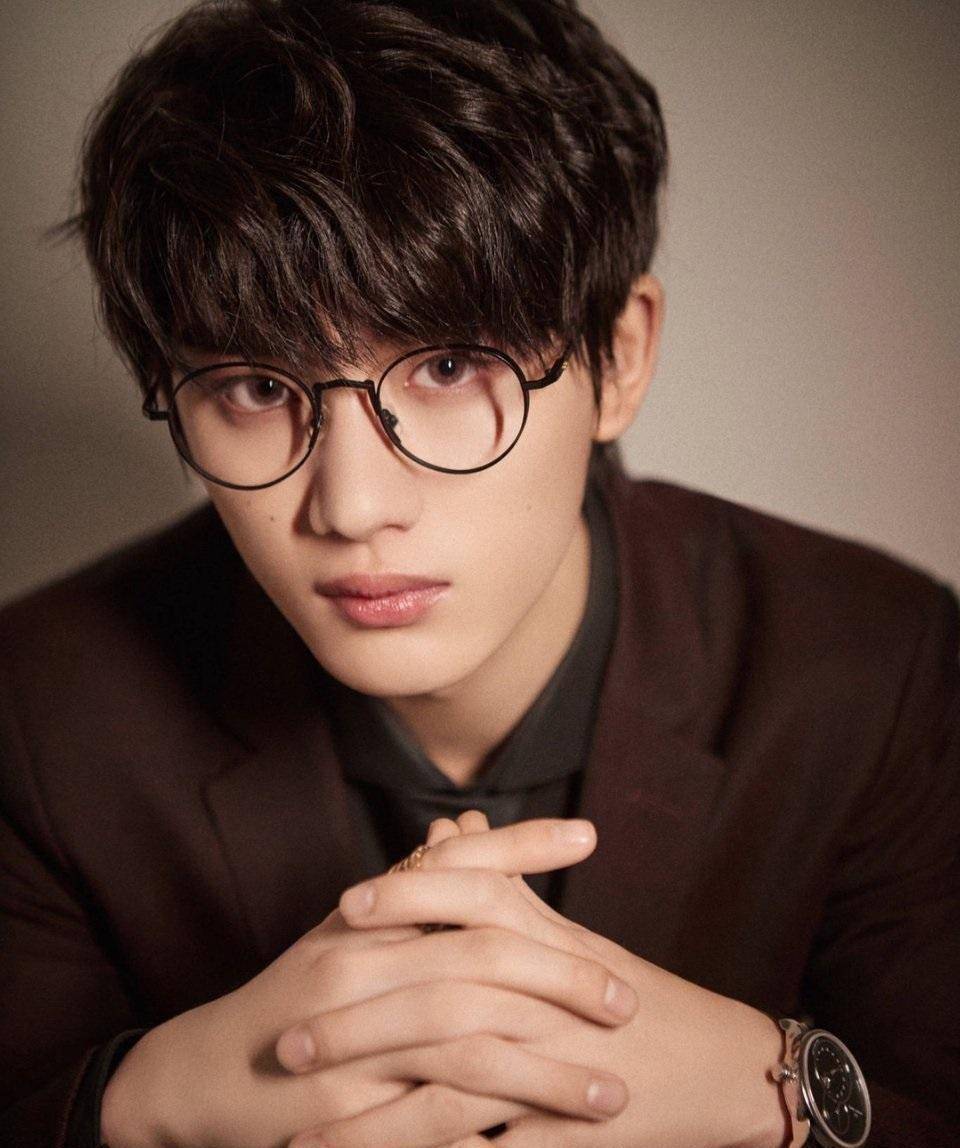 丁程鑫和林墨在十八楼时就在一起训练,打过架也和好过,羁绊如此之深却