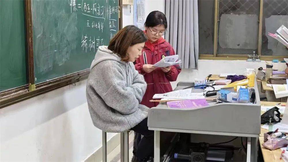 文通中学2023年地生中考冲刺剪影_工作_年级_初二