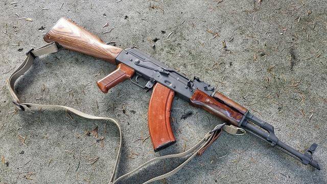 1.ak47突擊步槍.