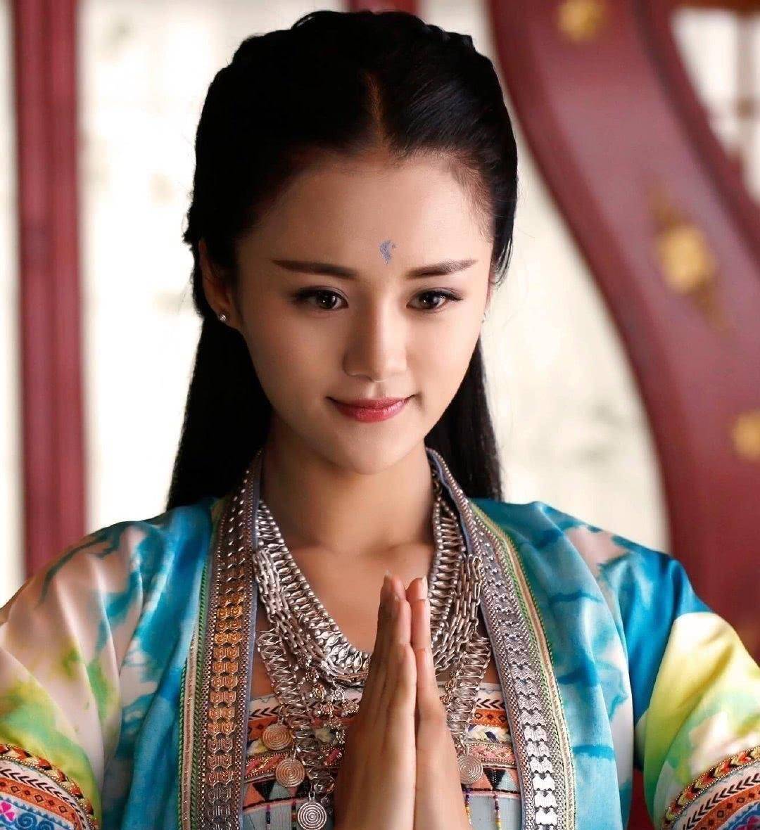 安悦溪文案复制粘贴,网友群体呼吁赵丽颖:你家糖宝也太懒了吧!