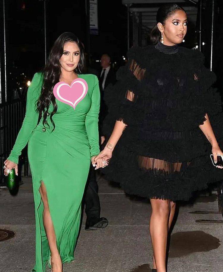 瓦妮莎的时尚从不"藏"!