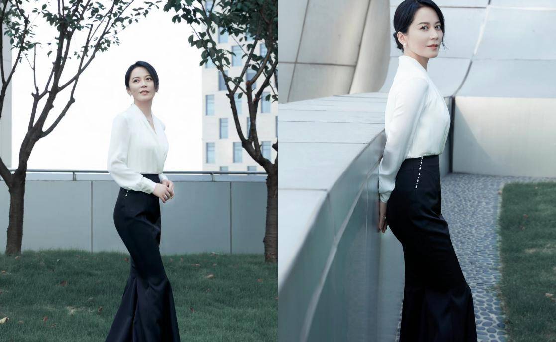 50岁俞飞鸿拍性感大片!