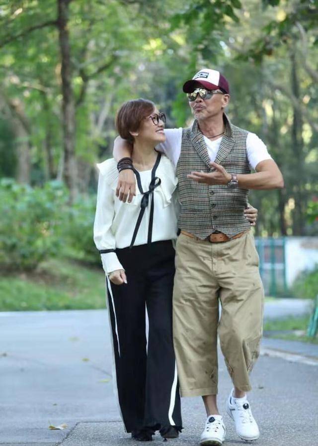 原本以为会在当地终老,但是韩马利想拍戏,老公杜燕歌只好结束了当地的