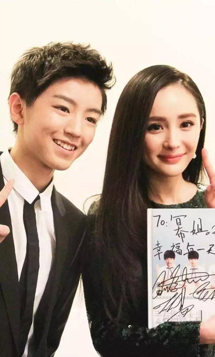 不过说起王俊凯的头号迷妹,那就不得不提蒋依依了.