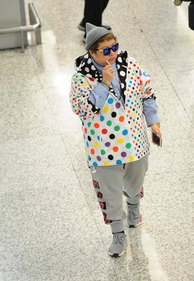 韩红年轻时颜值真不低!