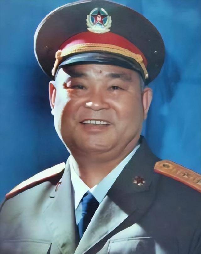 张太恒:成都军区原司令员,为何刚上任一年就被免职,后又升上将_工作