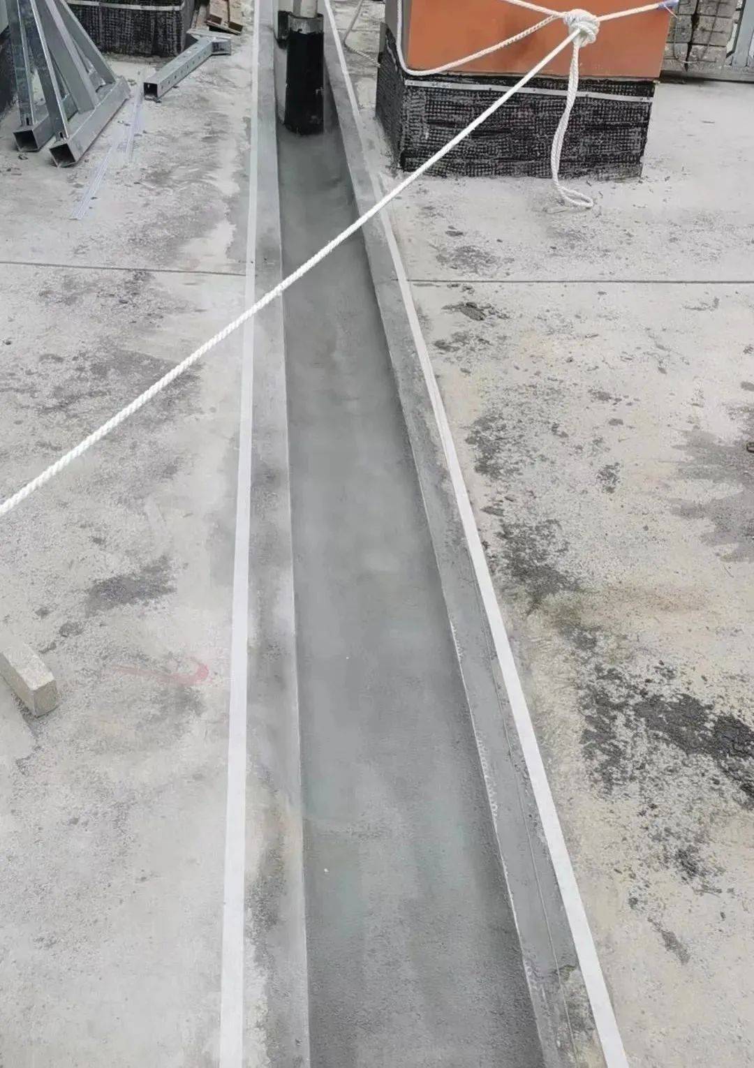 图 | 北投时代项目屋面工程圆弧排水沟据介绍,在户内施工中,铝膜施工