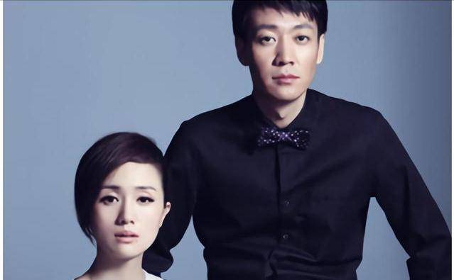 辛柏青朱媛媛:从校园到婚纱,结婚16年零绯闻,一家3口生活幸福_爱情