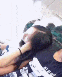原创
            搞笑GIF：小伙子，发型挺帅的，走一起出去兜兜风